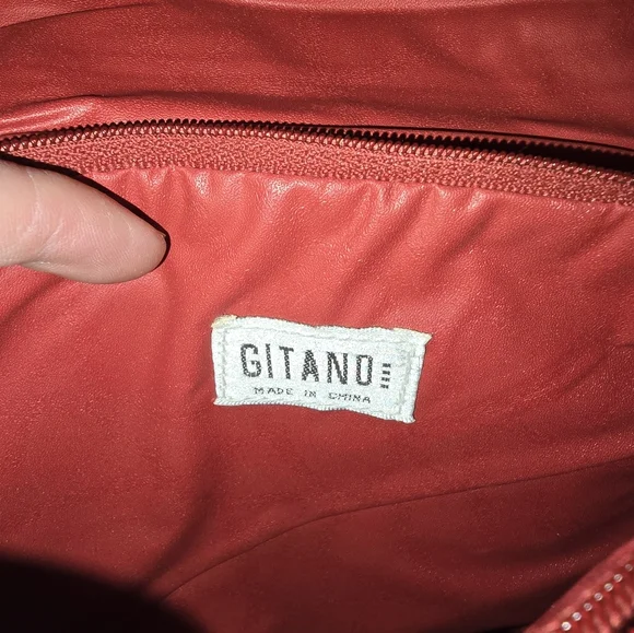 Gitano Vintage 80s Red Vinyl Crossbody Bag - Picture 6 of 12